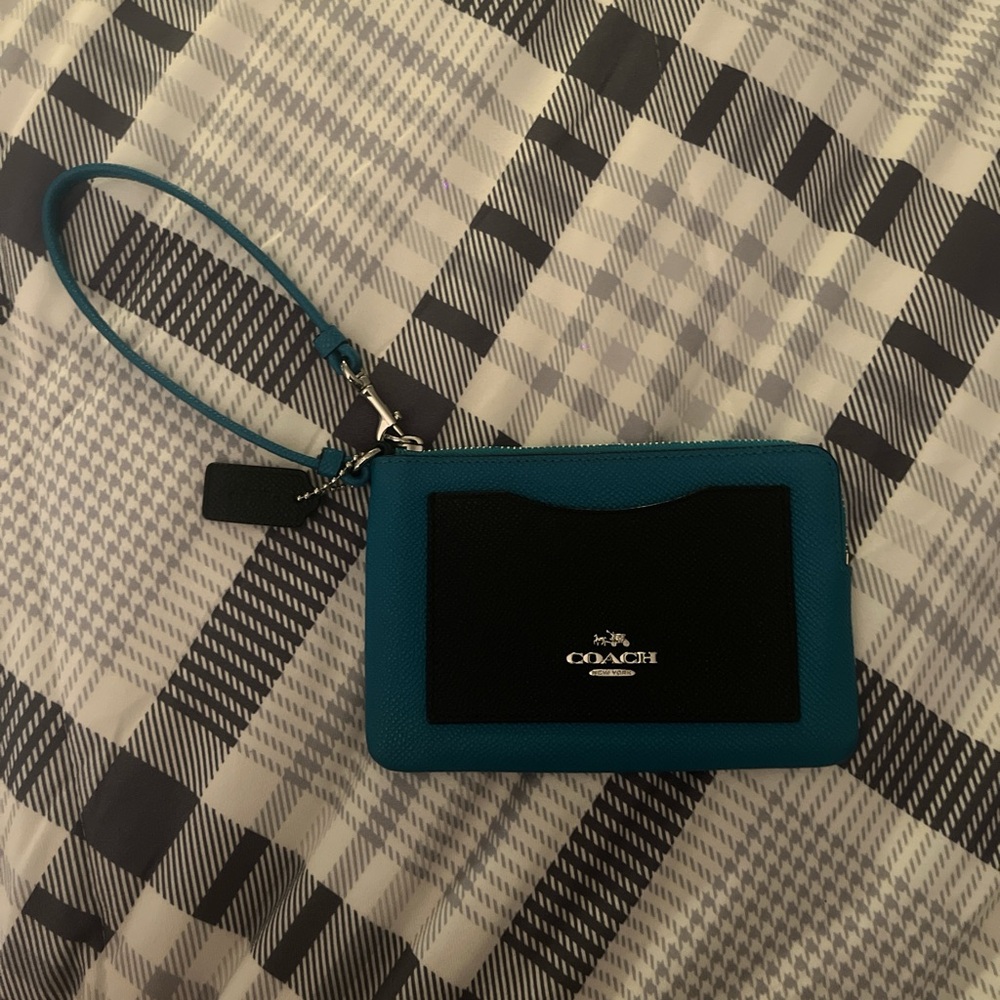 Coach Teal Wristlet with Navy Pocket